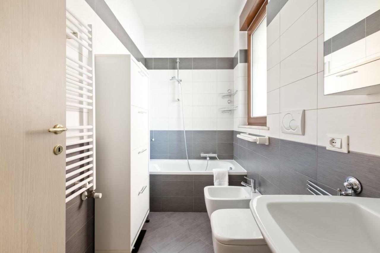 Apartament Corsica Huge Terrace Flats Mediolan Zewnętrze zdjęcie